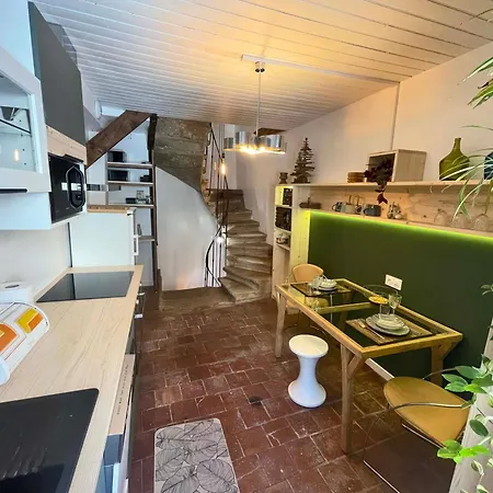 Vakantiehuis Tiny Immeuble ! Maison Atypique Millau