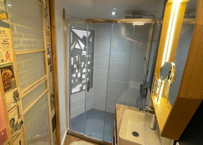 Tiny Immeuble ! Maison Atypique *